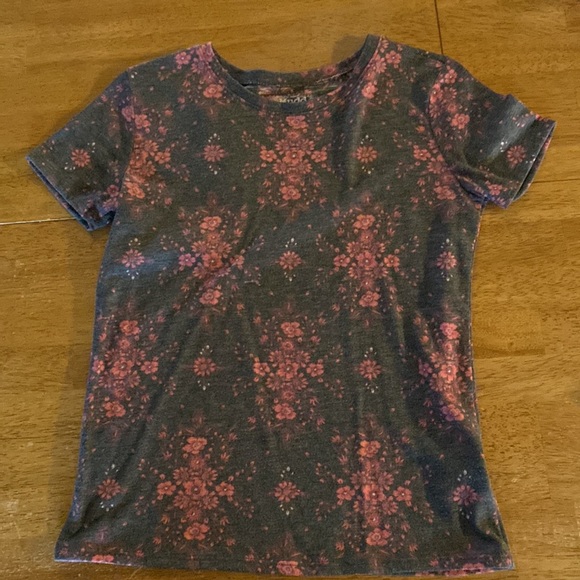 Bundle of 3 Mudd Weekend Tees size XS - Picture 2 of 4